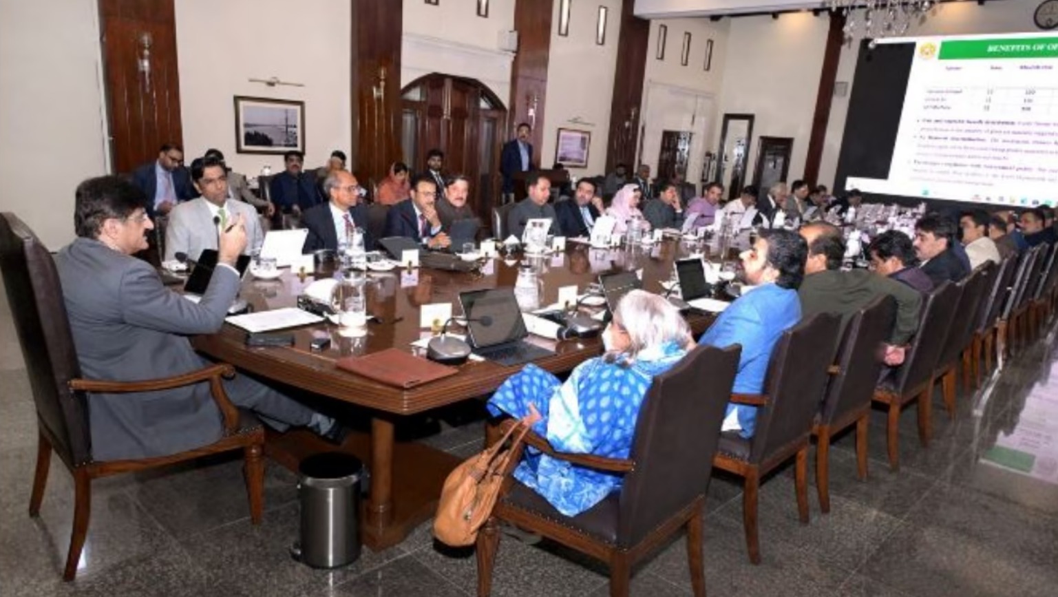 سندھ میں چھوٹے گندم کاشتکاروں کے لیے 14.9 ارب روپے کا پیکیج