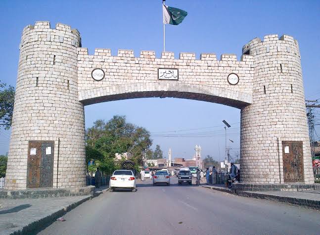 گورنر راج کی وارننگ، خیبر پختونخوا حکومت کا سخت ردعمل
