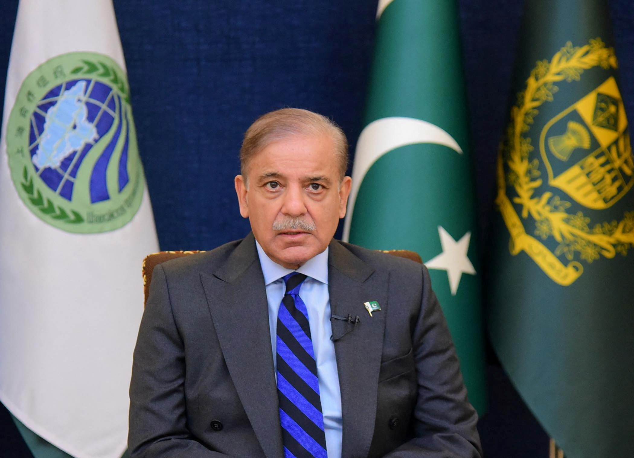 وزیراعظم کا موٹر سائیکلوں، چھوٹی گاڑیوں کے لیے 100 روپے فی لیٹر پٹرول سبسڈی کا اعلان
