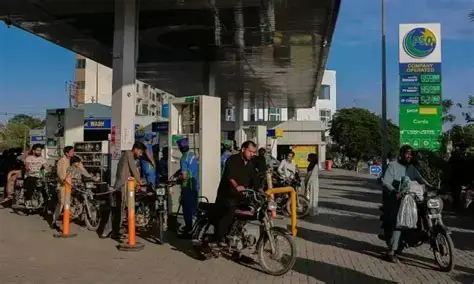 تاجر برادری کا ایندھن کی روزانہ قیمتوں کے تعین کے نظام میں فوری اصلاحات کا مطالبہ