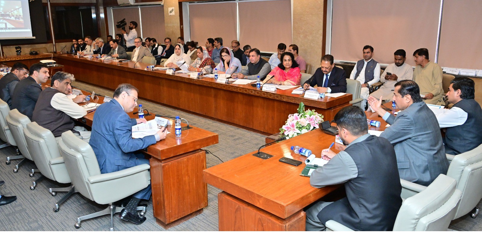 ایس آئی ایف سی نے 40 ارب ڈالر مالیت کی سرمایہ کاری کا لائحہ عمل بنا لیا ہے